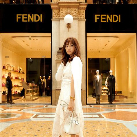 川口春奈 fendi|【川口春奈】「フェンディ」ショーでミラノへ！ フロントロウ .